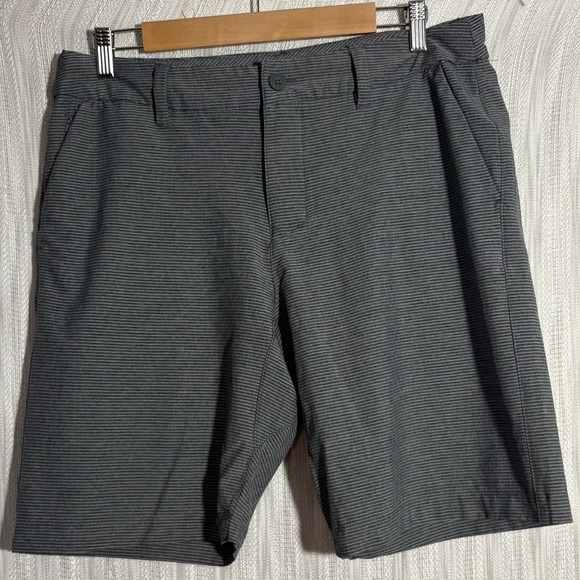 Hang Ten Gray Flat Front Shorts Versatile Design - Picture 1 of 3